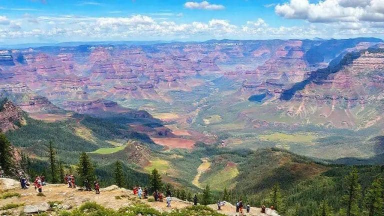 Tourism surge in national parks 2025: what to expect